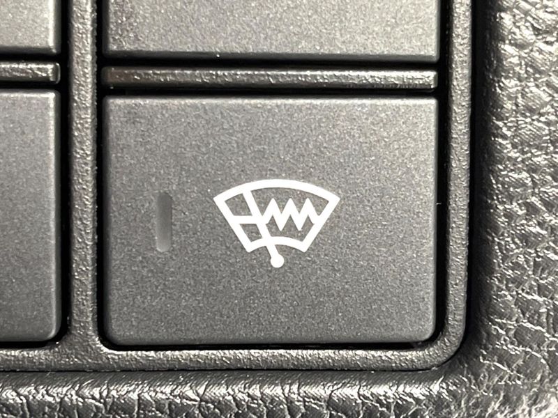 2021 Honda Vezel 6AA-RV6 (UW-6a924f519cb95)[24]