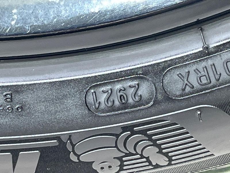2021 Honda Vezel 6AA-RV6 (UW-6a924f51aedd7)[12]