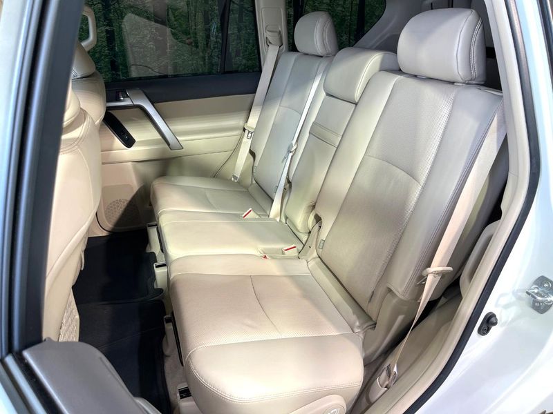 2022 Toyota Land Cruiser Prado 3BA-TRJ150W (UW-6a924f7c07375)[26]