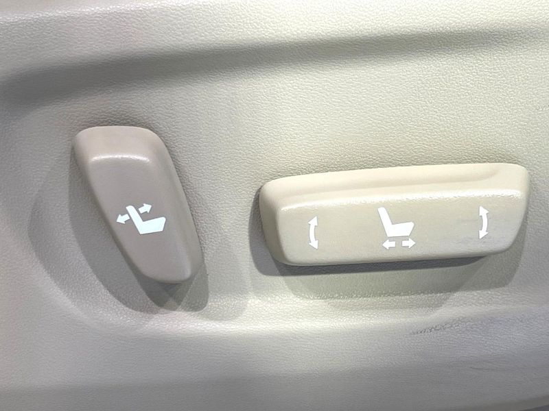 2022 Toyota Land Cruiser Prado 3BA-TRJ150W (UW-6a924f7c07375)[22]