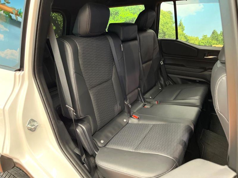 2024 Toyota Land Cruiser 250 3BA-TRJ250W (UW-6a924f832c2d6)[9]