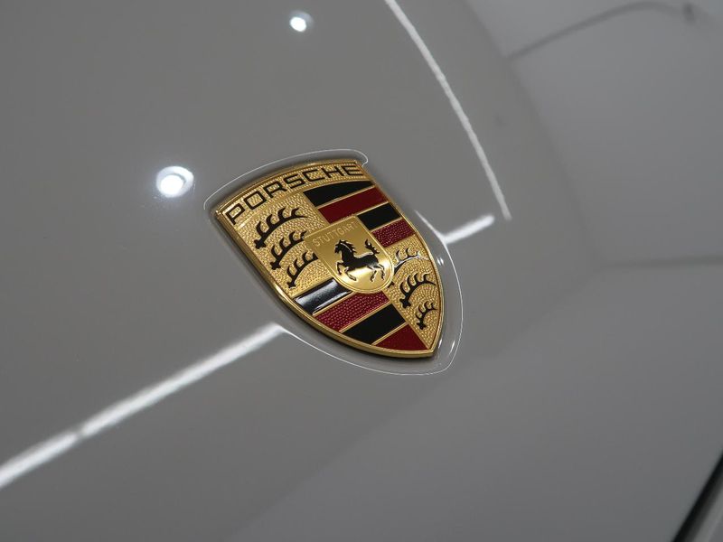 2024 Porsche 911 7BA-992NC1 (UW-6a924fb86b53a)[15]