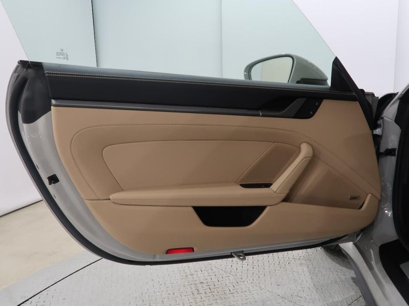2024 Porsche 911 7BA-992NC1 (UW-6a924fb86b53a)[17]