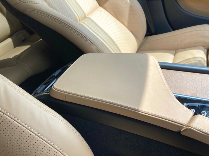 2017 Volvo S90 DBA-PB420 (UW-6a924fc0bf8d8)[28]