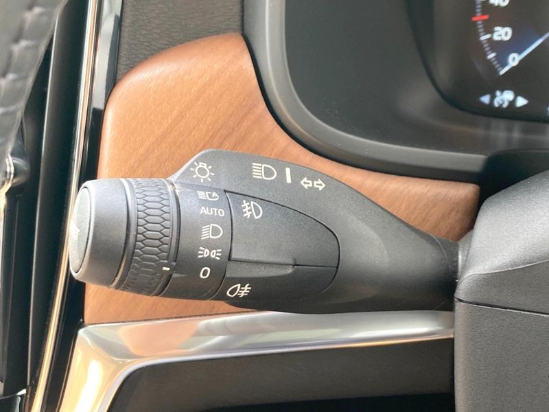 2017 Volvo S90 DBA-PB420 (UW-6a924fc0bf8d8)[24]