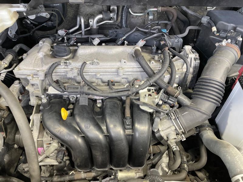 2014 Toyota Voxy DBA-ZRR80W (UW-6a924fd3e49ca)[4]