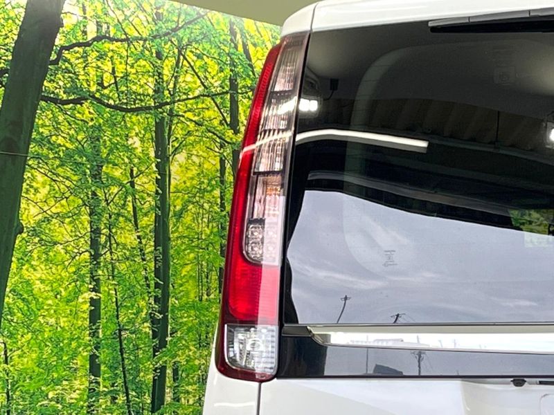 2015 Toyota Esquire DBA-ZRR80G (UW-6a924fd5e06e3)[18]