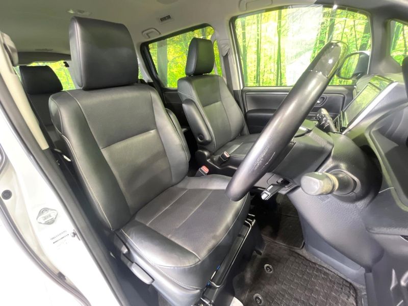 2015 Toyota Esquire DBA-ZRR80G (UW-6a924fd5e06e3)[24]