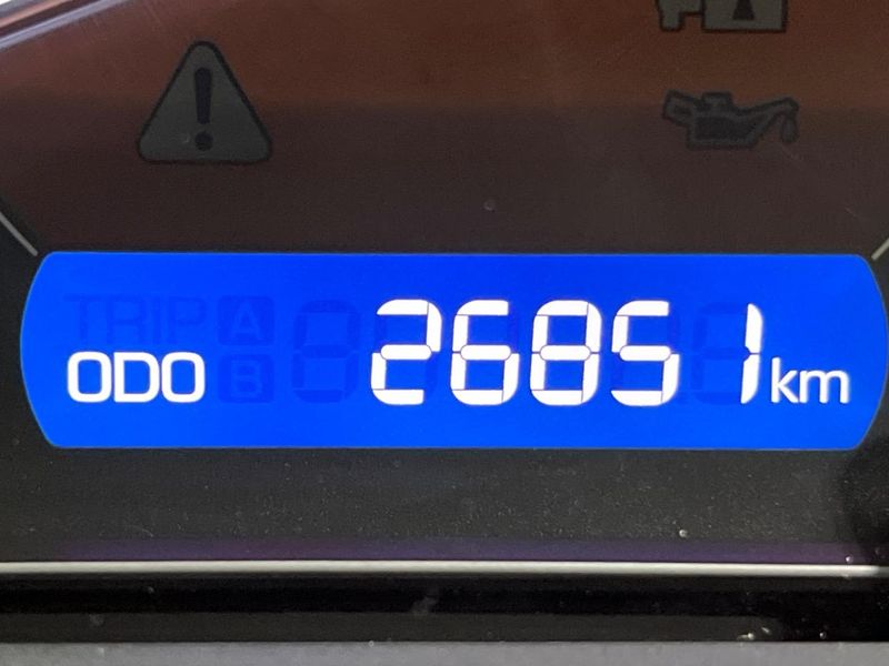 2018 Toyota Esquire DBA-ZRR80G (UW-6a924fdd75c6d)[2]