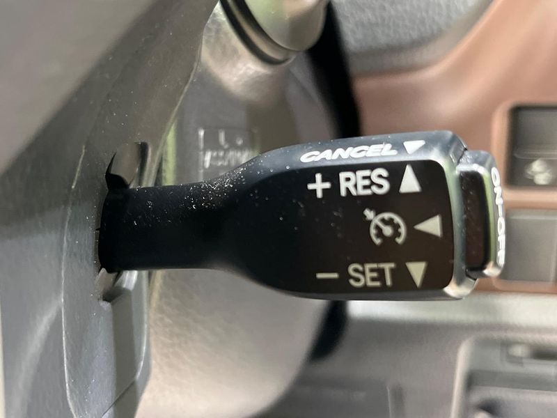 2018 Toyota Esquire DBA-ZRR80G (UW-6a924fdd75c6d)[26]