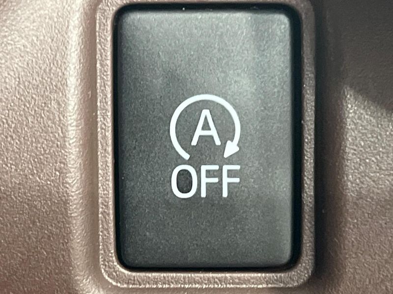 2018 Toyota Esquire DBA-ZRR80G (UW-6a924fdd75c6d)[28]