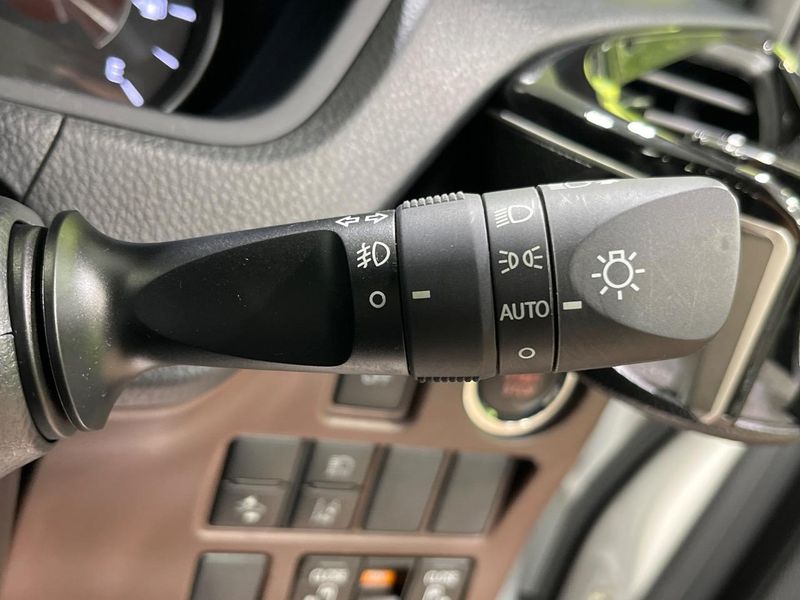 2018 Toyota Esquire DBA-ZRR80G (UW-6a924fdd75c6d)[25]