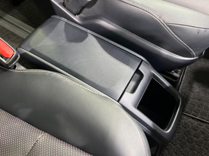 2018 Toyota Esquire DBA-ZRR80G (UW-6a924fdd75c6d)[20]