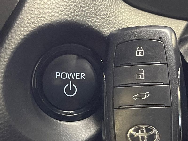 2024 Toyota Corolla Cross 6AA-ZVG13 (UW-6a924ff2d0dea)[10]