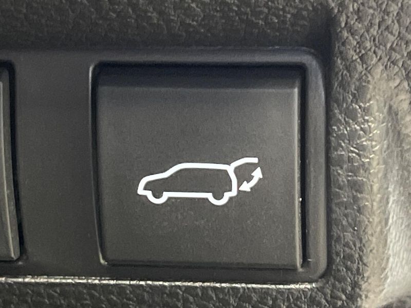 2024 Toyota Corolla Cross 6AA-ZVG13 (UW-6a924ff2d0dea)[21]