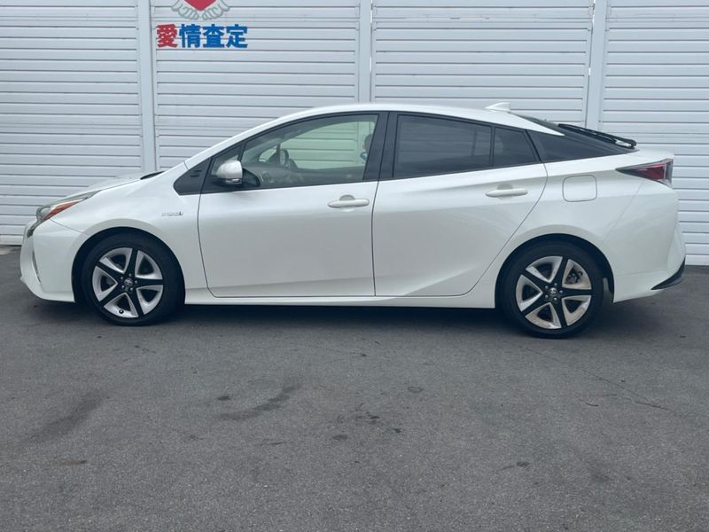 2017 Toyota Prius DAA-ZVW50 (UW-6a925001b83be)[21]