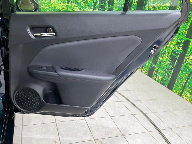 2022 Toyota Prius 6AA-ZVW55 (UW-6a92500d2ac04)[28]