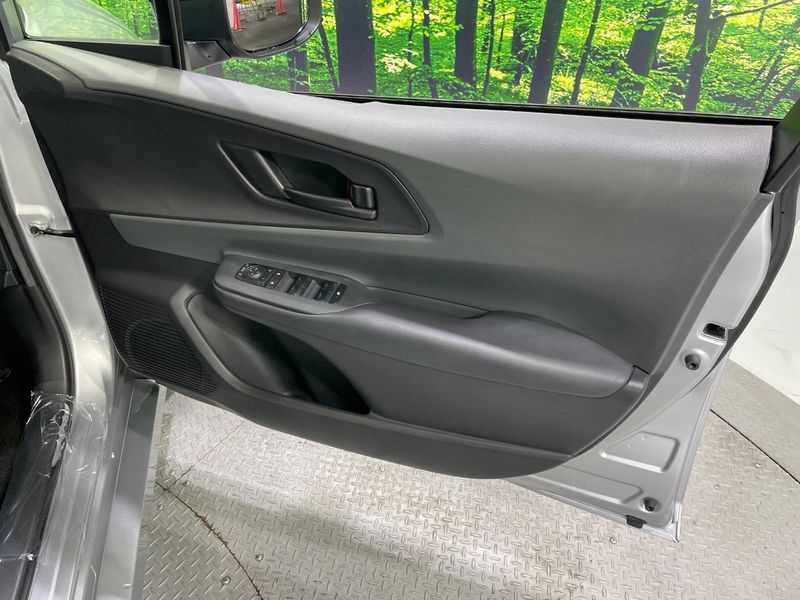 2023 Toyota Prius 6AA-ZVW60 (UW-6a92500f13c2c)[27]