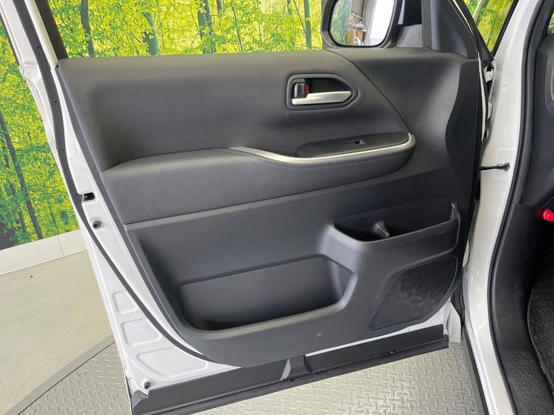 2023 Toyota Voxy 6AA-ZWR90W (UW-6a9250239312b)[26]