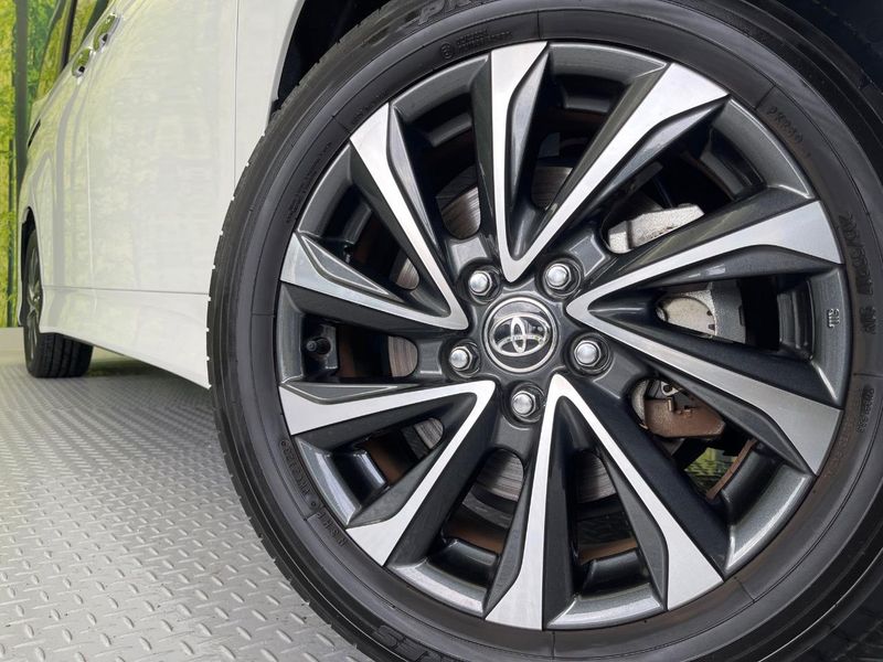2023 Toyota Voxy 6AA-ZWR90W (UW-6a9250239312b)[18]