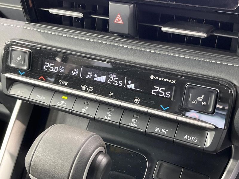 2024 Toyota Noah 6AA-ZWR90W (UW-6a9250275f4f8)[21]