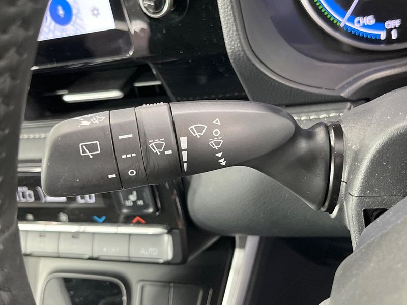2024 Toyota Noah 6AA-ZWR90W (UW-6a9250275f4f8)[15]