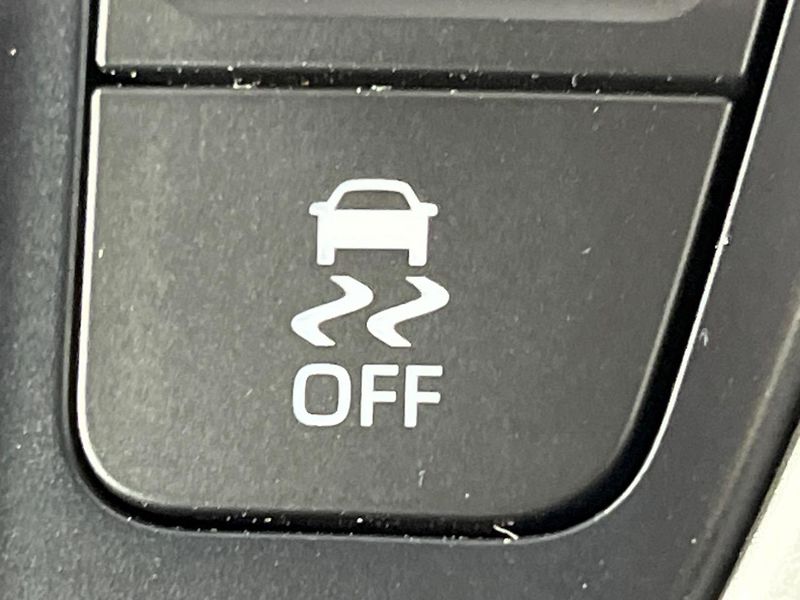 2024 Toyota Noah 6AA-ZWR90W (UW-6a9250275f4f8)[26]