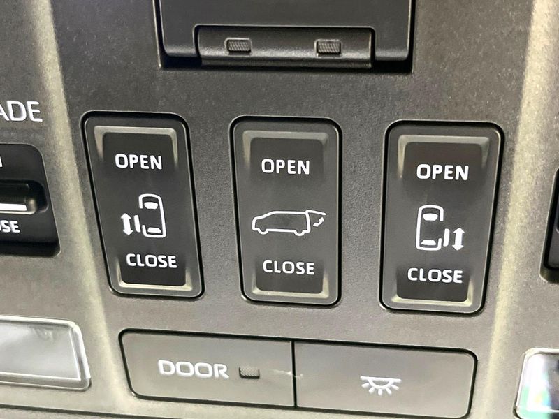 2024 Toyota Vellfire Hybrid 6AA-AAHH45W (UW-6a939d9a8273c)[22]