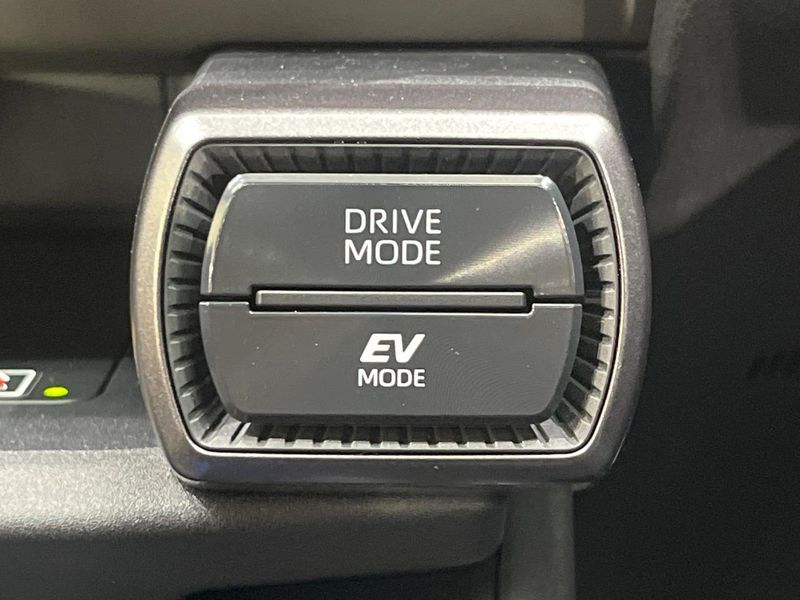 2026 Toyota RAV4 6AA-AXAN64 (UW-6a939dd87808a)[20]