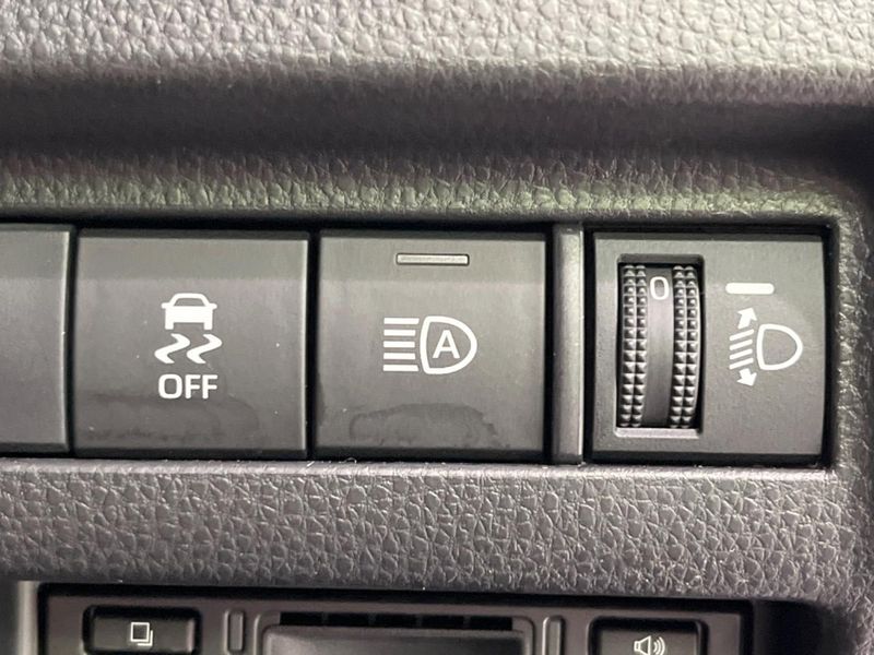 2023 Toyota Harrier Hybrid 6AA-AXUH80 (UW-6a939de125f3a)[19]