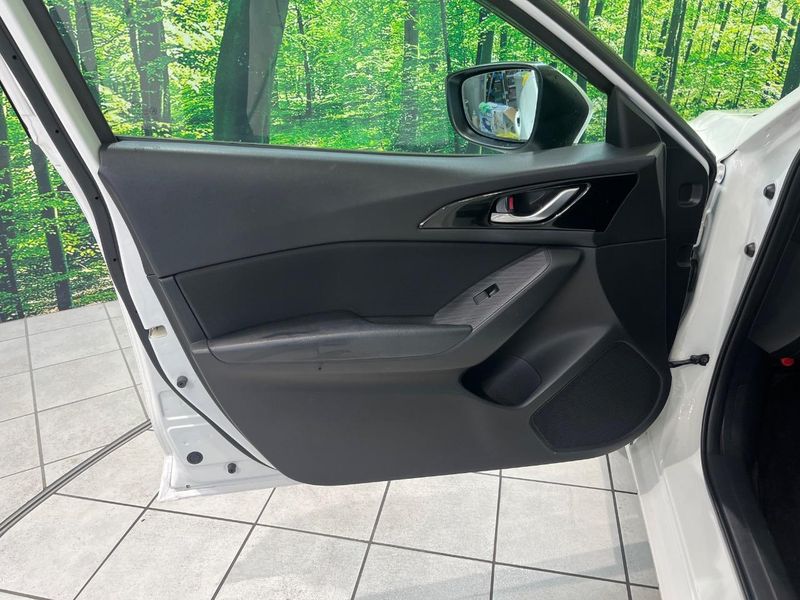2014 Mazda Axela Sports DBA-BM5FS (UW-6a939e312cfbe)[16]