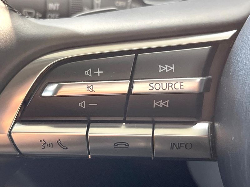 2022 Mazda CX-30 5AA-DMEJ3P (UW-6a939e51a5ca4)[27]