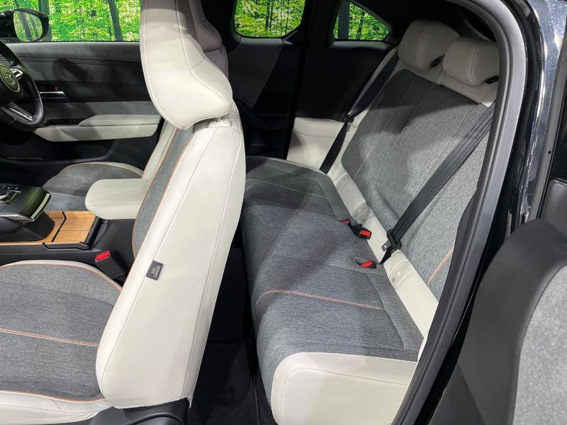 2022 Mazda MX-30 5AA-DREJ3P (UW-6a939e57a68a3)[29]