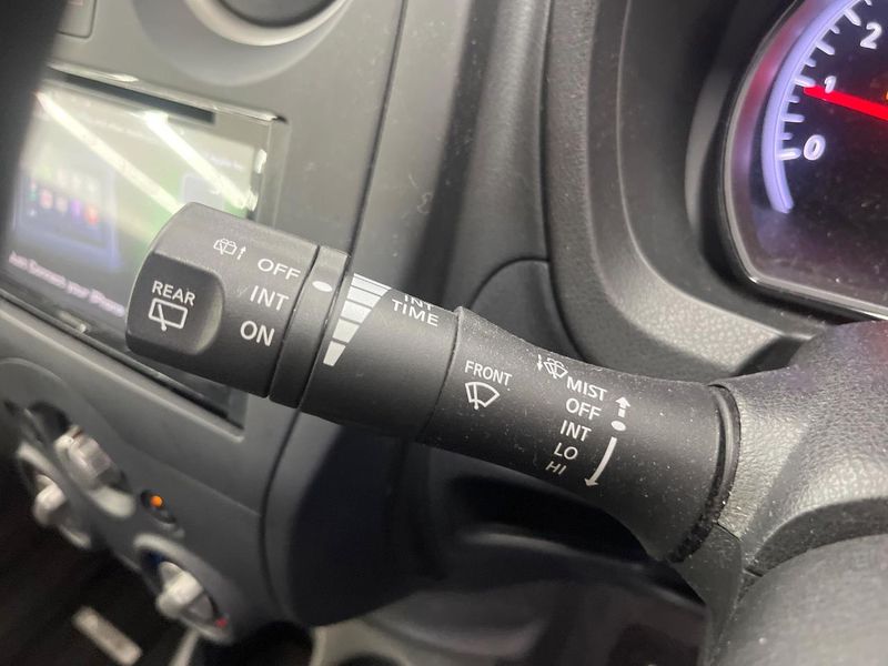 2019 Nissan Note DBA-E12 (UW-6a939e5c4fee4)[17]