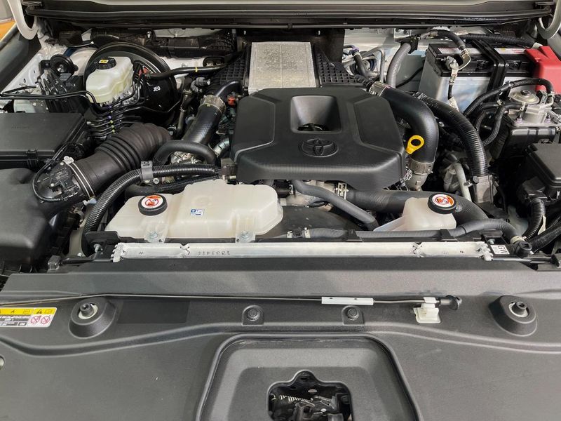 2024 Toyota Land Cruiser 250 3DA-GDJ250W (UW-6a939e7e0aeb9)[16]