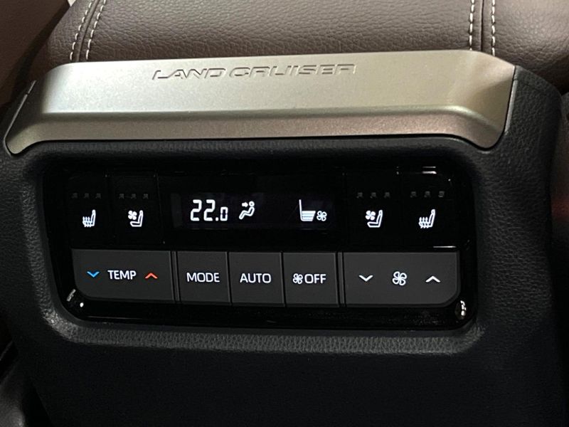 2024 Toyota Land Cruiser 250 3DA-GDJ250W (UW-6a939e7e40530)[25]
