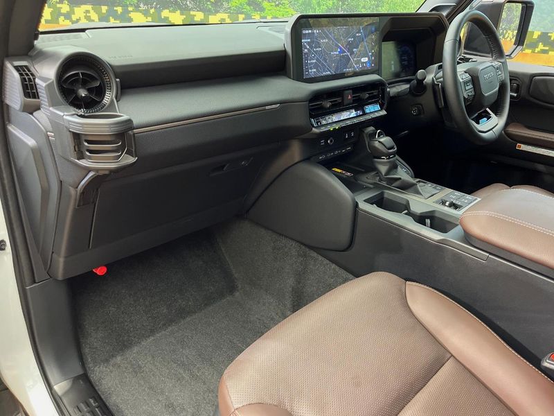 2025 Toyota Land Cruiser 250 3DA-GDJ250W (UW-6a939e7fd25f0)[25]