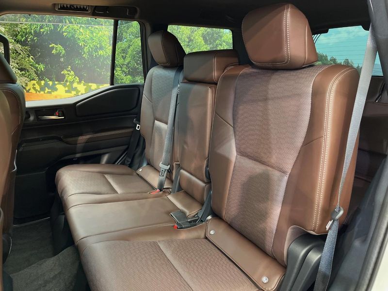 2025 Toyota Land Cruiser 250 3DA-GDJ250W (UW-6a939e7fd25f0)[28]