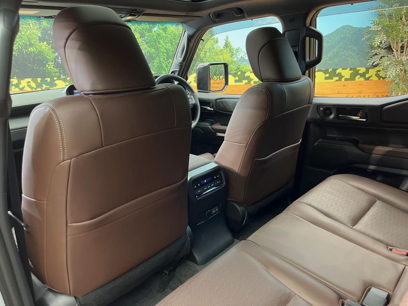 2025 Toyota Land Cruiser 250 3DA-GDJ250W (UW-6a939e7fd25f0)[27]
