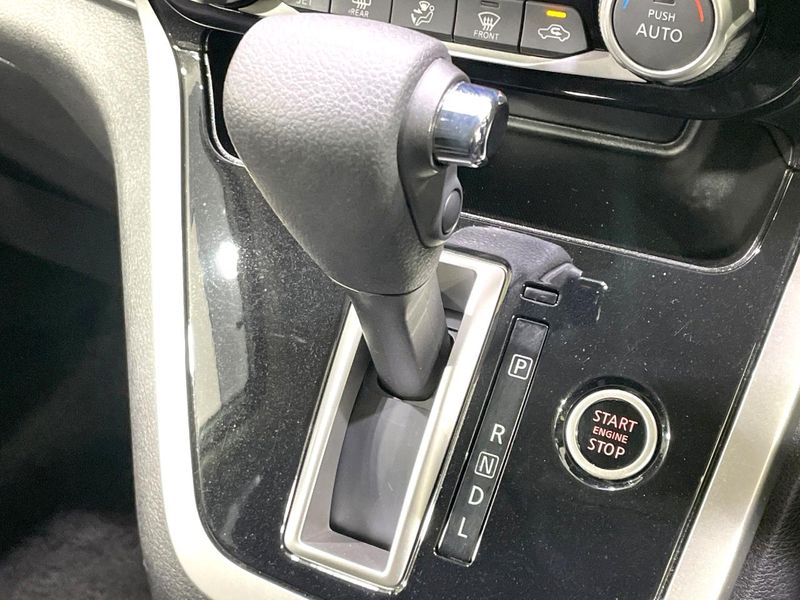 2019 Nissan Serena DAA-GFC27 (UW-6a939e8833fdd)[27]