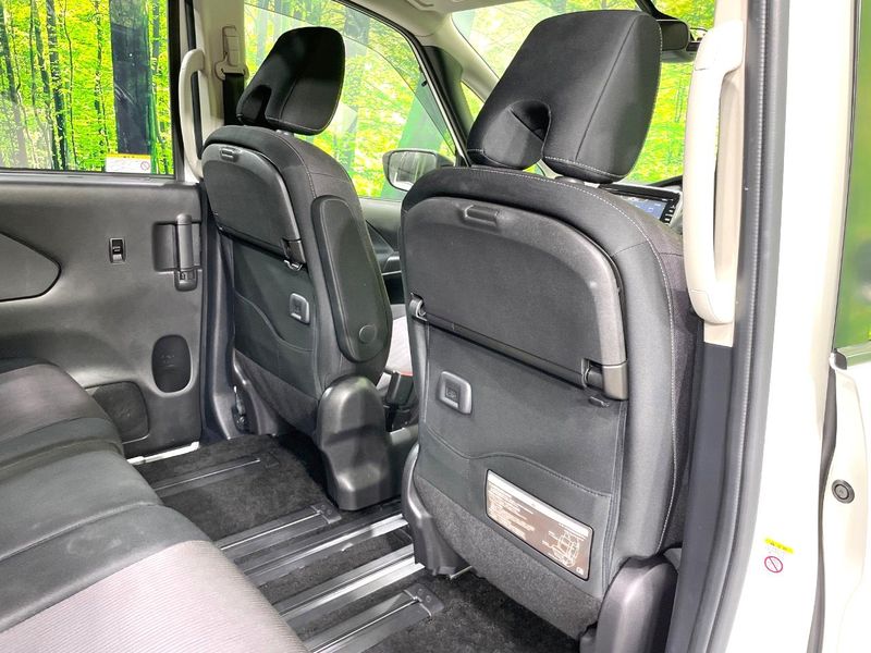 2019 Nissan Serena DAA-GFC27 (UW-6a939e8833fdd)[20]