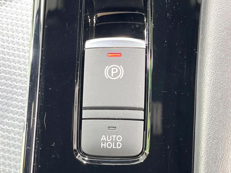 2022 Mitsubishi OUTLANDER PHEV 5LA-GN0W (UW-6a939e984753c)[25]