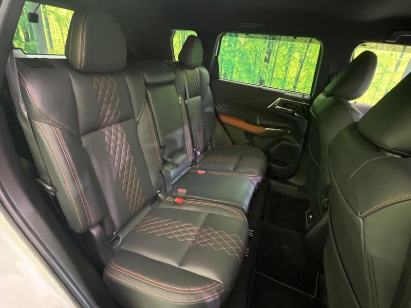 2022 Mitsubishi OUTLANDER PHEV 5LA-GN0W (UW-6a939e9a918fd)[22]