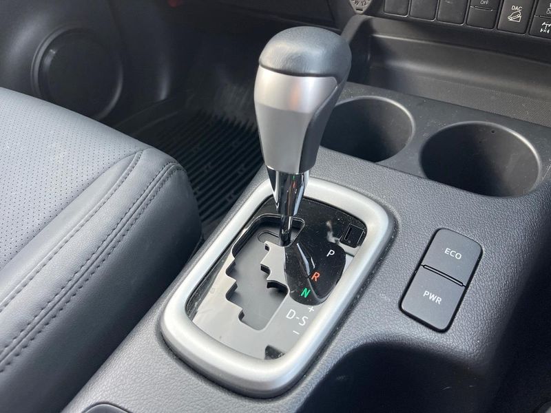2023 Toyota Hilux 3DF-GUN125 (UW-6a939eb5a1980)[19]