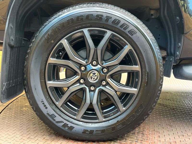 2024 Toyota Hilux 3DF-GUN125 (UW-6a939eb6727f2)[6]