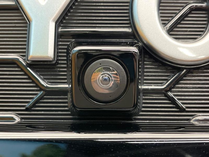 2024 Toyota Hilux 3DF-GUN125 (UW-6a939eb6727f2)[5]