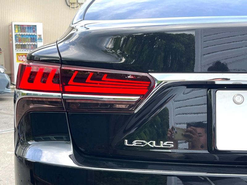 2018 Lexus LS DAA-GVF50 (UW-6a939eb76de0c)[16]