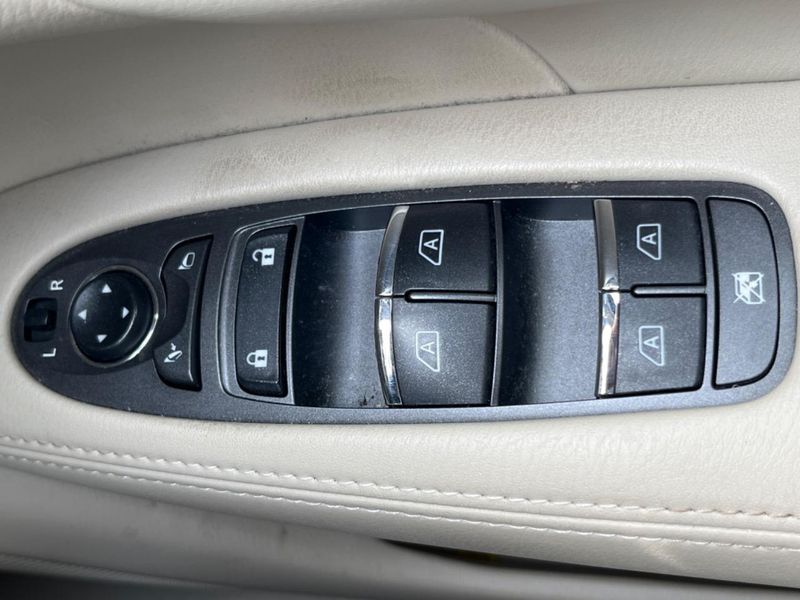 2016 Nissan FUGA HYBRID DAA-HY51 (UW-6a939ee0efc10)[16]