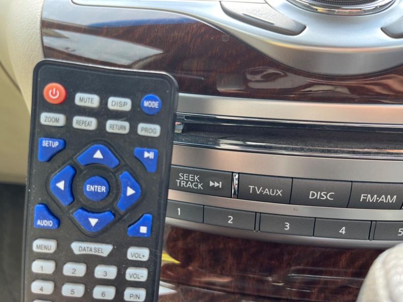 2016 Nissan FUGA HYBRID DAA-HY51 (UW-6a939ee0efc10)[28]