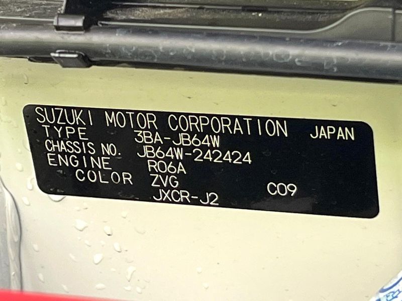 2022 Suzuki Jimny 3BA-JB64W (UW-6a939ee489054)[1]